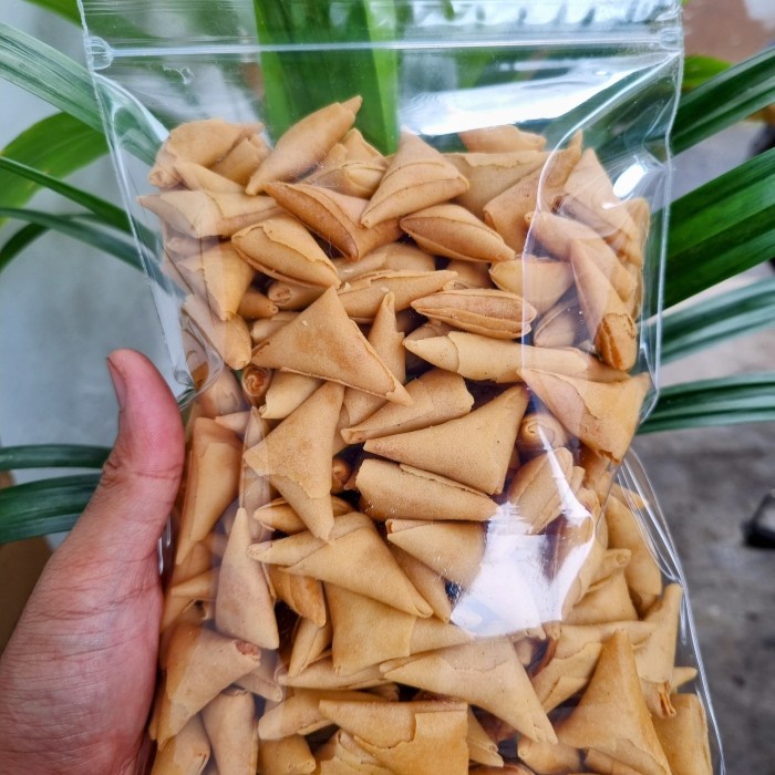 

Samosa Abon Ayam Pedas Manis Merk Sarikaya kemasan kiloan