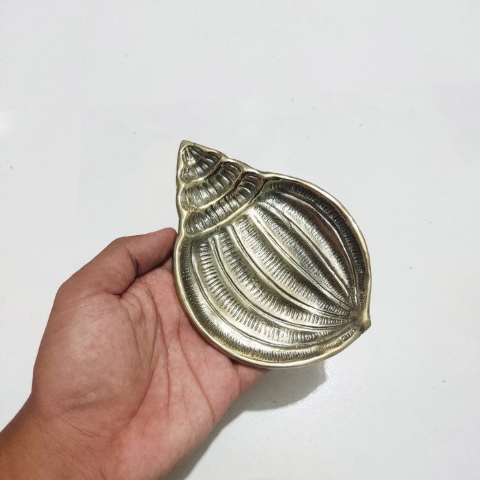 ><><><] Piring Keong Kuningan Tempat Wadah Saji Clamshell Plate Brass Piring Kerang Unik Antik