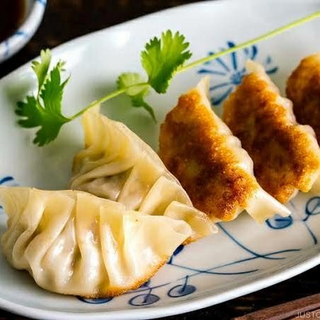 

Kirim,HariYgSama- Gyoza shirmp / dumpling dimsum 1kg isi 50