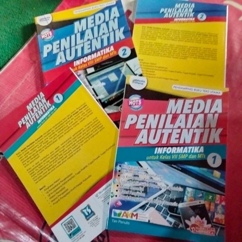 UM1 BERLATIH SOAL-SOAL BUKU INFORMATIKA SMP