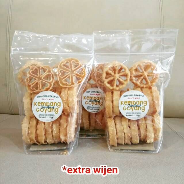 

AYOOOLLARIZSS!! Kembang Goyang Khas Jakarta ukuran 225gr