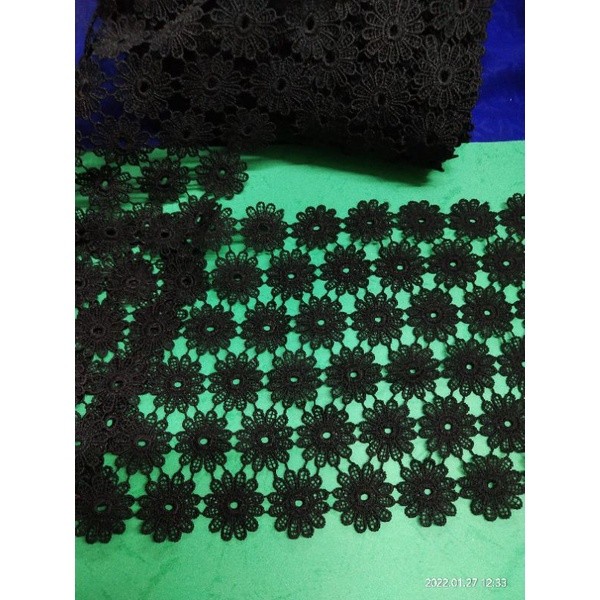 Renda bordir giper lebar putih dan hitam