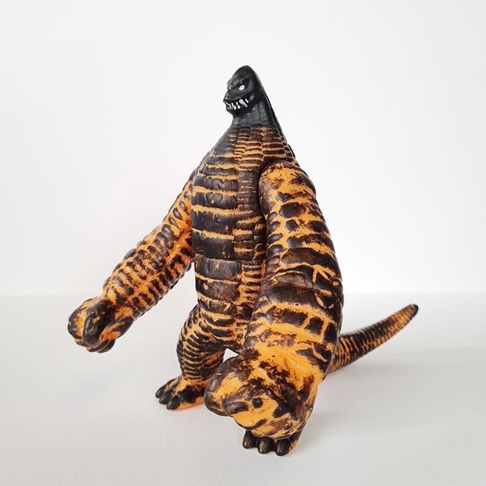 Red King Figure Ultraman DX Kaiju / Figure Monster Ultraman Karet