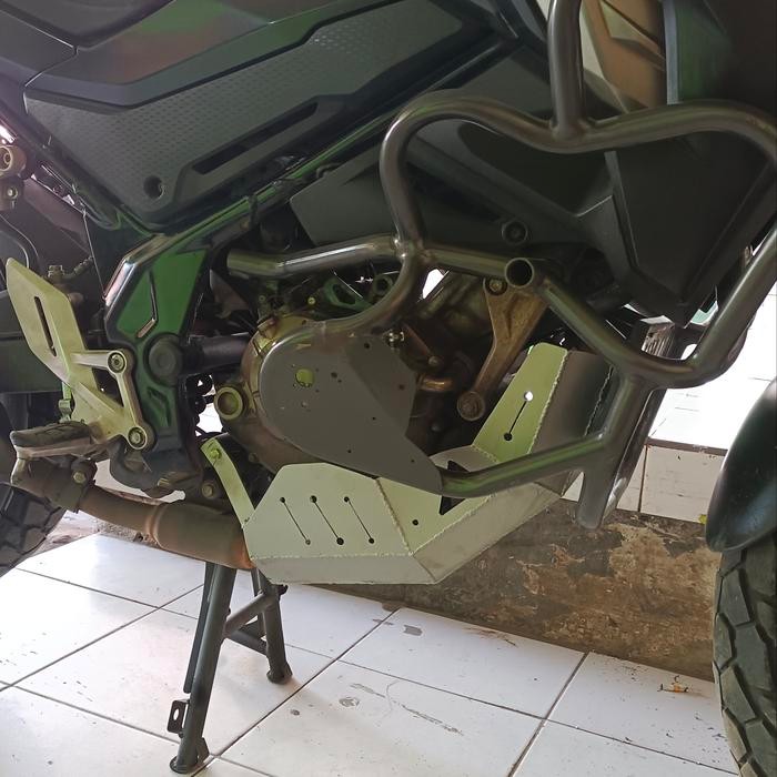 cover mesin/skidplate cb150x dan new cb150r