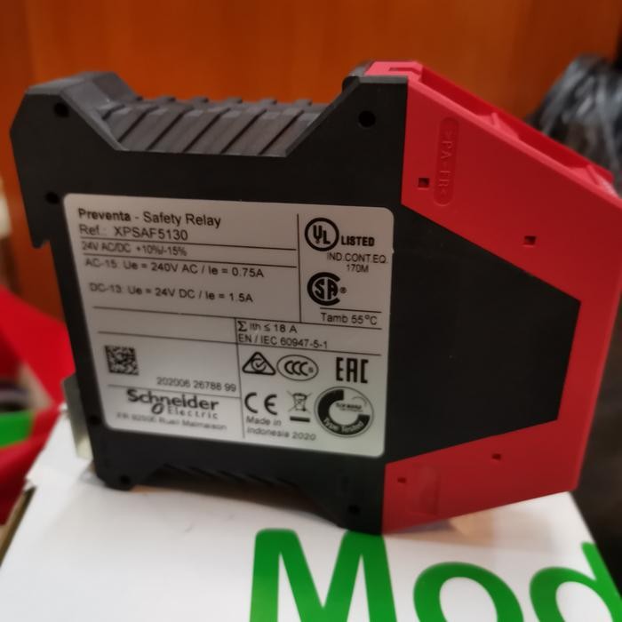 XPSAF5130 SAFETY RELAY SCHNEIDER 24VDC BERKUALITAS