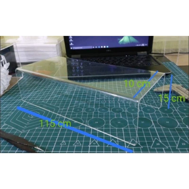 

AKRILIK CUSTOM 115 CM x 10 CM x 15 CM TEBAL 2MM