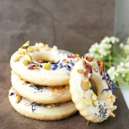 

PastikanDikirimLgsg- Dried Edible Flower Mix Bunga 5gr Kering Hiasan Kue Makanan Bunga