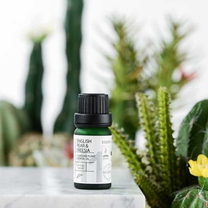 IUIGA English Pear & Freesia Essential Oil - Pengharum Ruangan