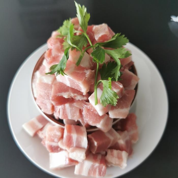 

BnyKBonusBelidiMari- pork bits