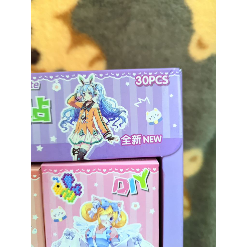 

PAKET USAHA ISI 30 PCS STIKER MANIK KAN BOX