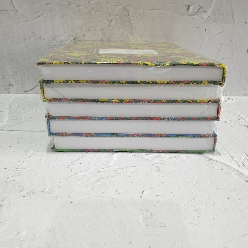 

Hardcover Quarto Kuramas khusus instant/