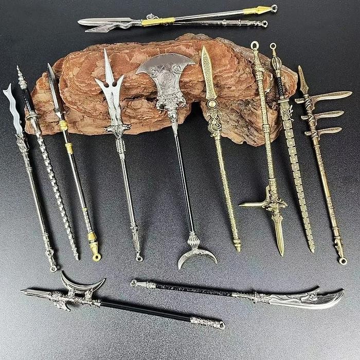 Miniatur Tombak Perang 12cm / Mainan Mini Takana Liontin Gantungan Kunci Pedang Kecil Ornamen China