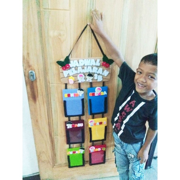 Bombardilomedis Hiasan Dinding Kelas Jadwal Piket / Hiasan Dinding Jadwal Pelajaran Dari Kain Flanel