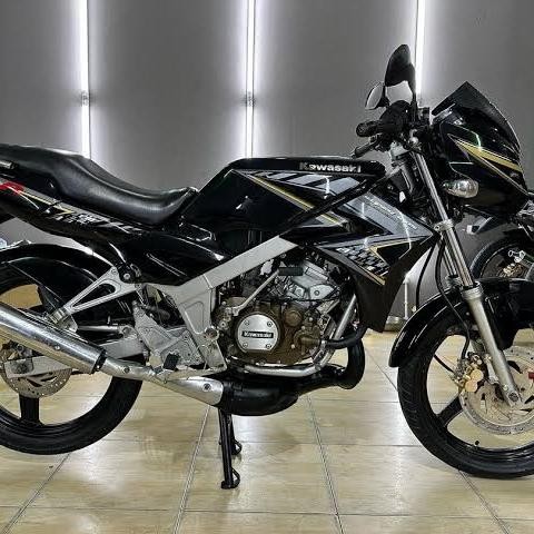 TOP STIKER SETIKER STRIPPING STRIPING FULLSET HITAM NINJA R 2014 ORIGINAL -
