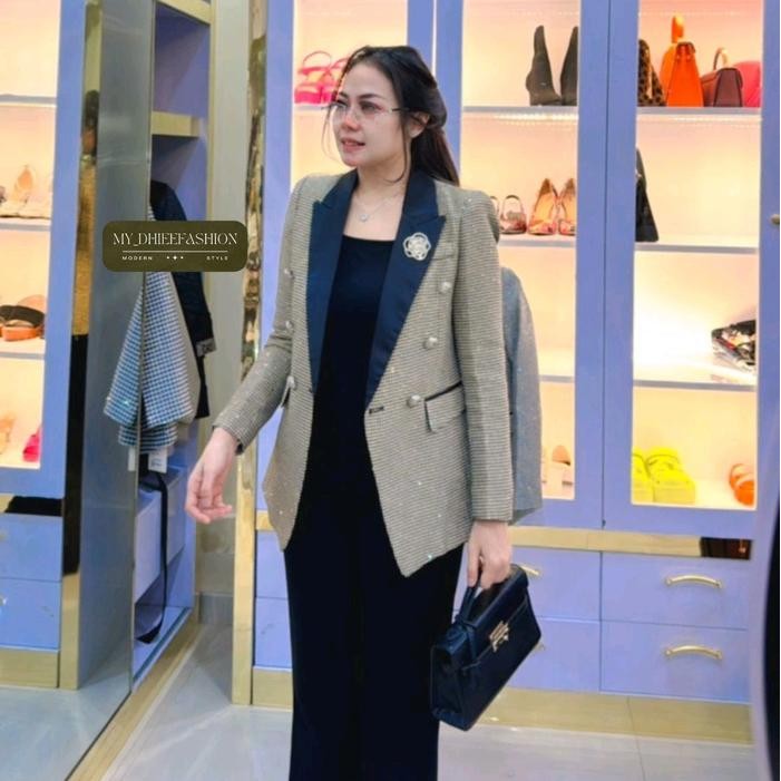 Wintessa- B181-Mydhieefashion7 Blazer Kotak Kancing Besar Banyak