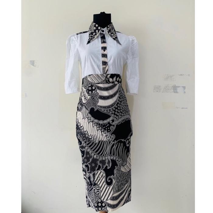 Fleesa- Herfit Dress Naura Batik Kombi