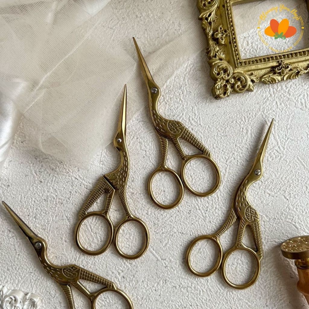 

[READY] gunting antik vintage scissor stylish retro scissor gunting aesthetic cantik properti foto