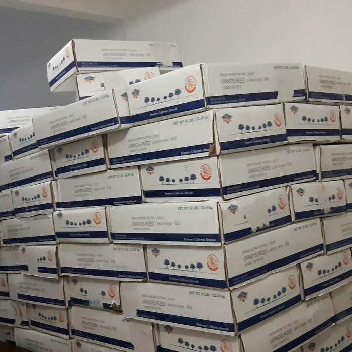 

ALMOND MENTAH,RAW ALMOND SUPER 1KG Terlaris