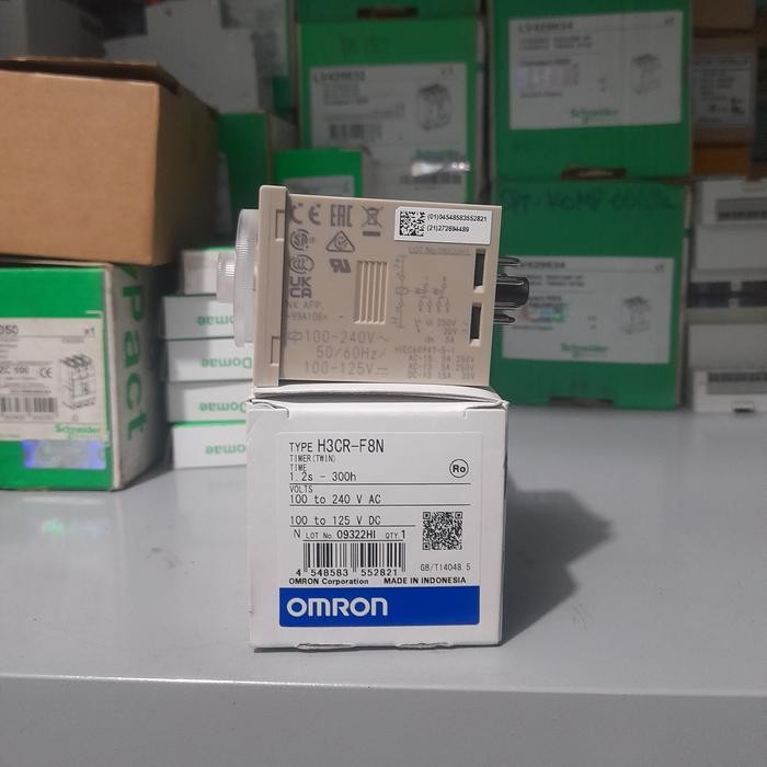 TIMER OMRON H3CR-F8N 220V + SOCKET