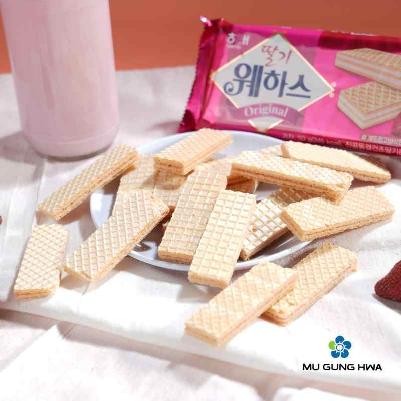 

Crown-Haitai Waffer Strawberry Cream - 50G Best Seller