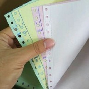 

PAPER PRYNS 91/2" X 11'' 4 PLY CONTINOUS FORM KERTAS COMPUTER ( DUS )