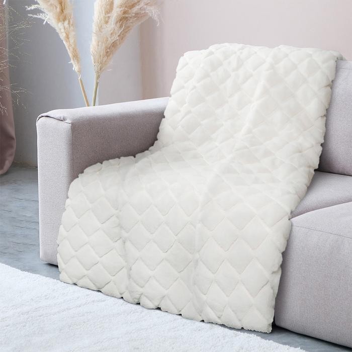 Informa 127X152 cm Demi Selimut Throw Faux Fur - Putih