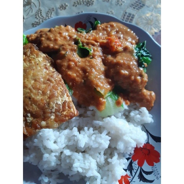 

Sega Tungtung Sambel Kacang Khas Madiun Bumbu Pecel Madiun Asli Sambel Pecel Khas Madiun "Yu Mar