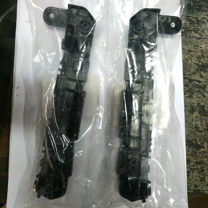 Bracket Bumper Depan Hrv Rh-Lh. Original Honda
