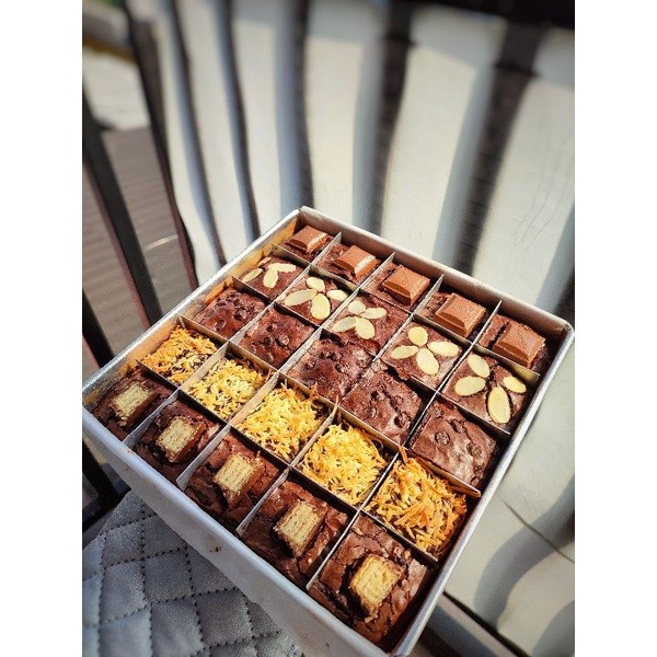 

Sensasi Lezat Fudgy Brownies Sekat / Brownies Potong / Brownies Sekat 5 Topping / Brownies Topping /