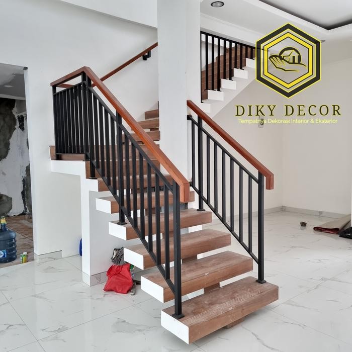 Original.. Railing Tangga Minimalis Besi Hollow Dengan Pegangan Kayu Kamper 4X6Cm