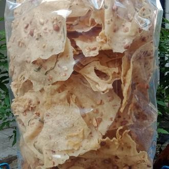 

Sankrip Rempeyek Peyek Kacang Tanah Belah Renyah Tipis Garing 250gr New