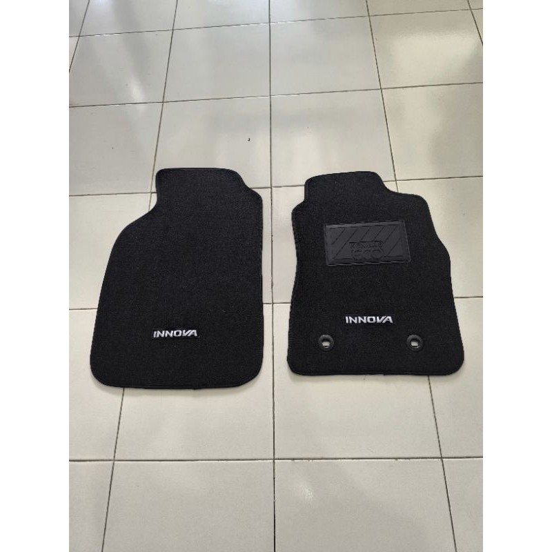 karpet mobil kijang Innova depan