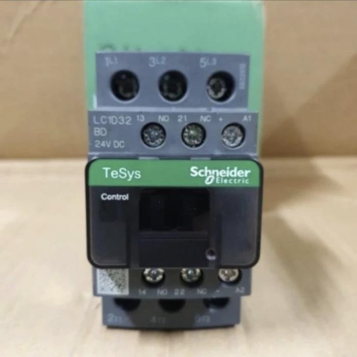 CONTACTOR KONTAKTOR LC1D32BD 24V DC CONTACTOR LC1D32 24V DC / LC1D32BD 24VDC