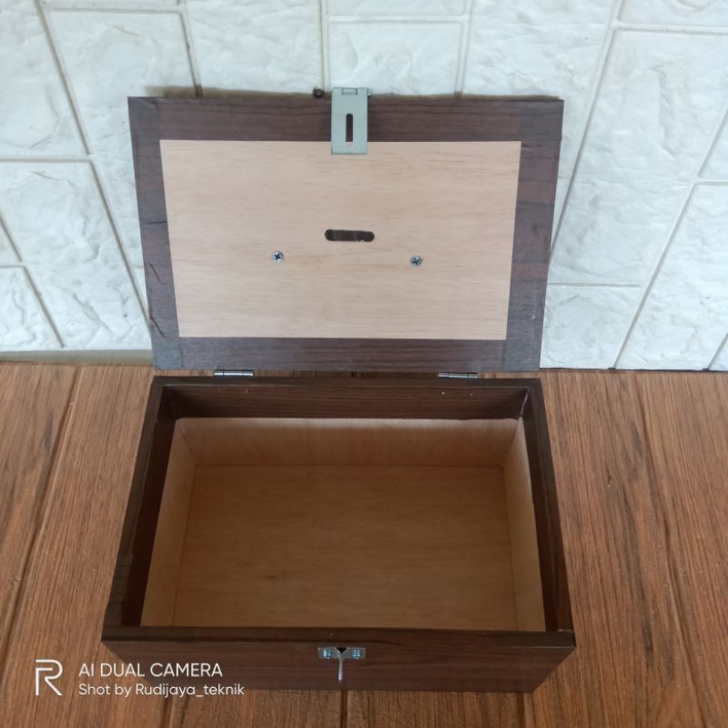 Eleganterra Kotak Amal Gembok/Celengan Gembok/Kotak Toko Gembok / Kotak Warung Gembok