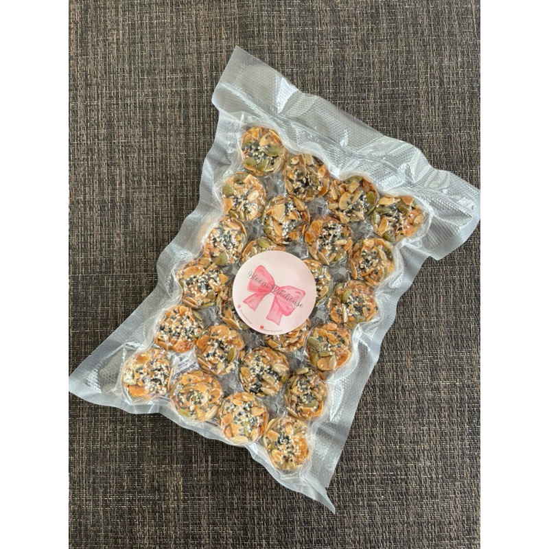 

Andrianbijaksana Vacuum-24PcsFlorentine CookiesHealthy SnackCemilan SehatSnack SehatKue KeringAlmond