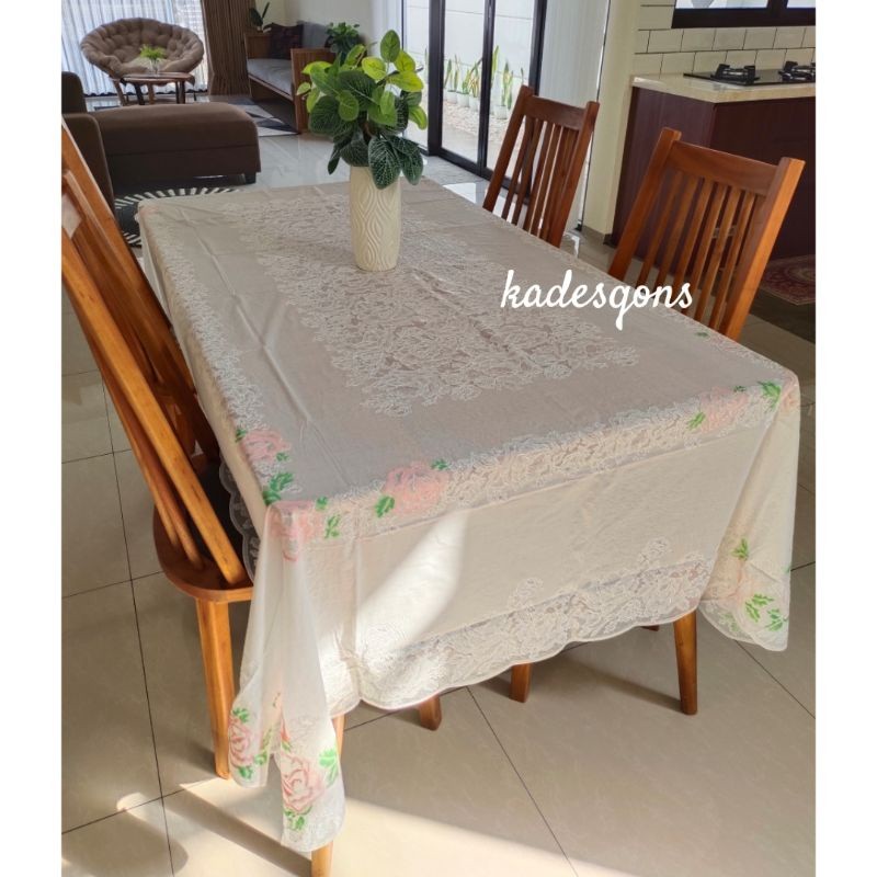 Taplak meja makan putih waterproof 6-8kursi. Taplak meja makan kain embos import . taplak panjang