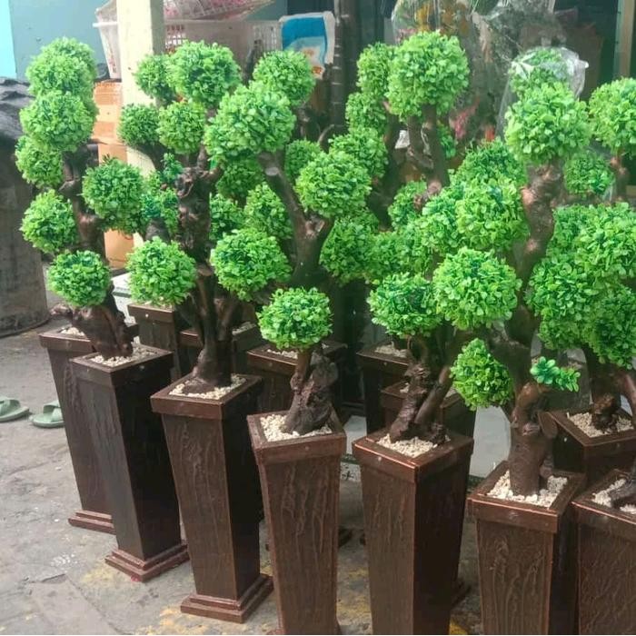 Bonsai Bola-Bola Tinggi 120cm Hiasan Vas Plastik dengan 5 Bola DM 10cm