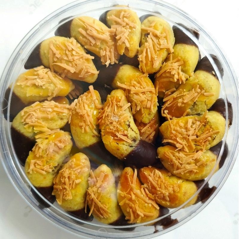 

Olivoliv Snack Nastar Keju Coklat Isi Selai Nanas