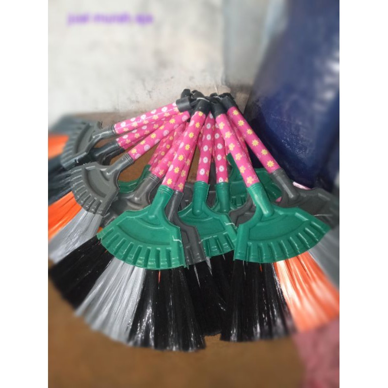 Diskont Sapu Kecil Sapu Mobil Sapu Senar / Sapu Mini / Satu Karpet / Sapu Lantai