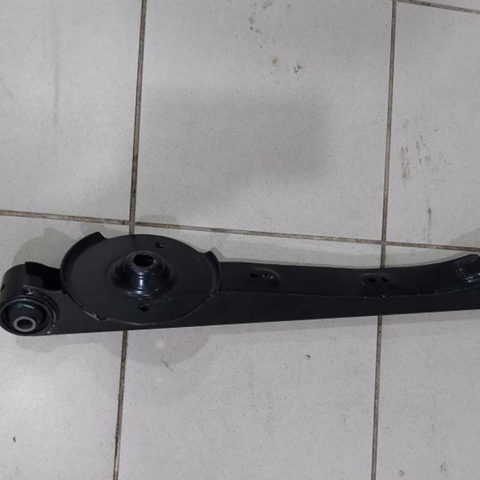Lower Arm Belakang Sayap Belakang Avanza Original