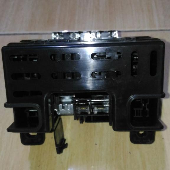 Kia Genuine Parts Fuse Box Kia Sephia / Timor Dohc / Sohc 0K21A66760E Kode 100