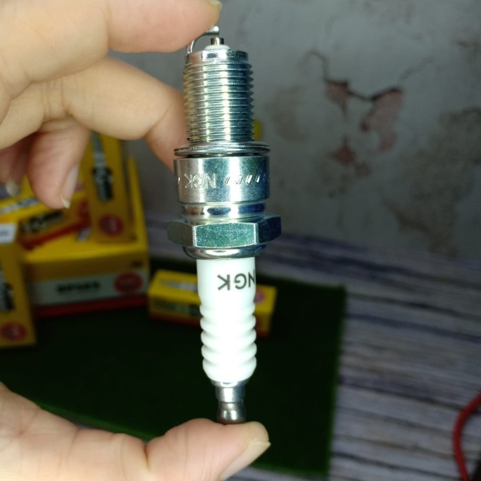 Busi Ngk Spark Plug Bp5Es Mobil Suzuki Jimny - Karimun - Katana Kode 026
