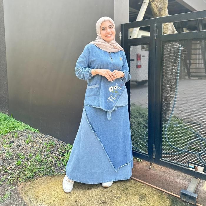 Caroline One Set Jeans Fashion Muslim Wanita Kekinian