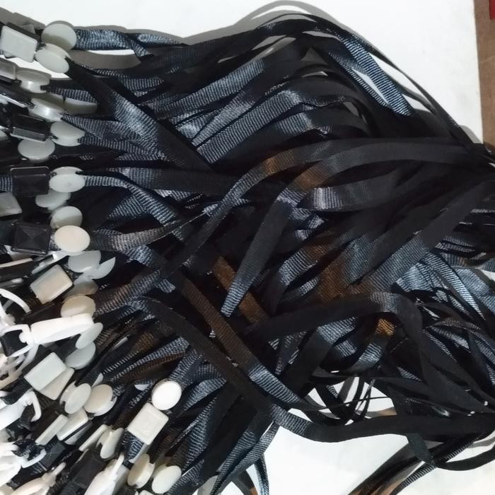 

harga per pack 50pcs tali name tag cantol bahan plastik