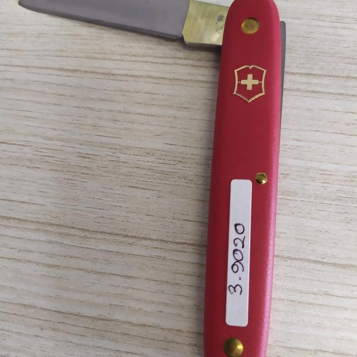 PISAU GRAFTING VICTORINOX LIPAT