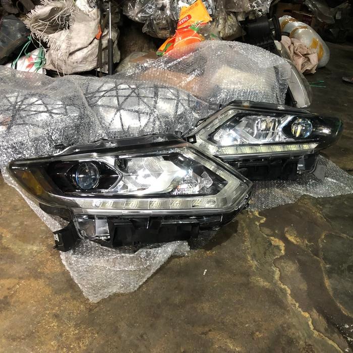 Headlamp Nissan Xtrail T32 2015 2016 2017 2018 2019 LED Original