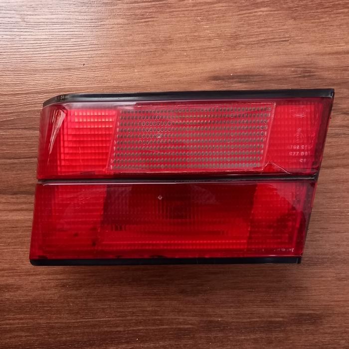 Garnish lampu bagasi bmw e34
