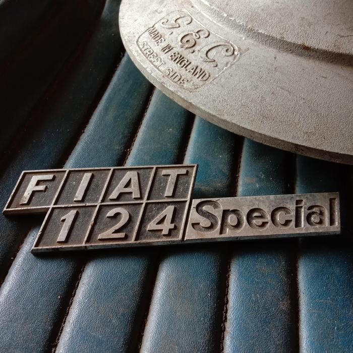 Emblem Fiat 124 Special Nos