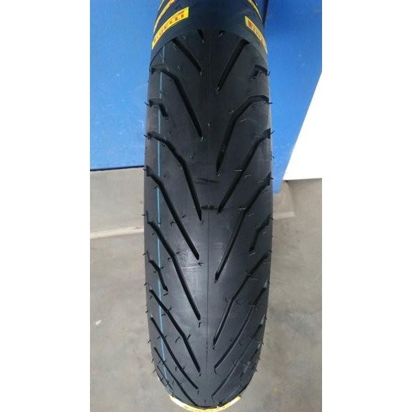 Ban Pirelli Angel City 90/80 ring 17