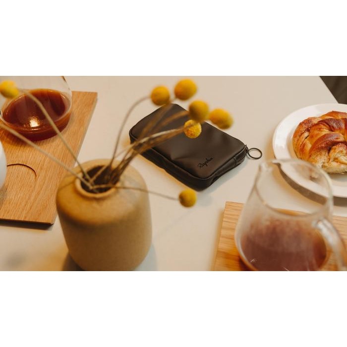 Dompet Rapha Rainproof Essentials Case Original